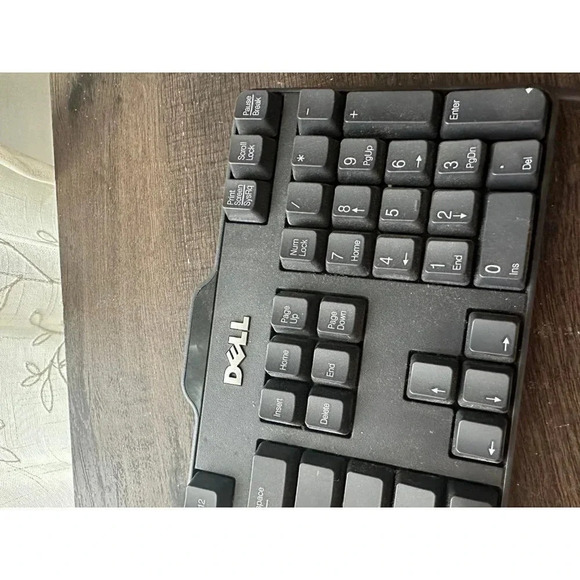 USB plug in Dell RT7D50 Keyboard - Picture 2 of 6